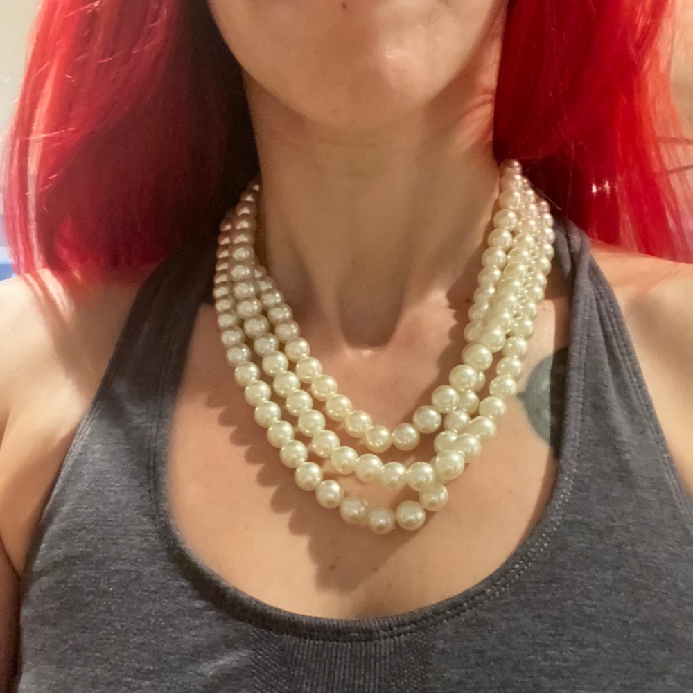 Pearl style beaded necklace
